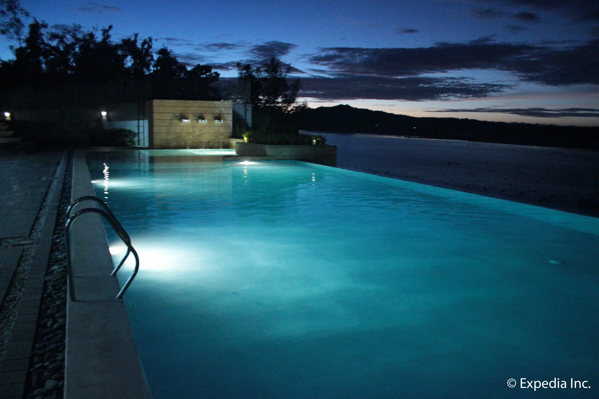Rivermount Hotel And Resort Sarrat Exterior foto