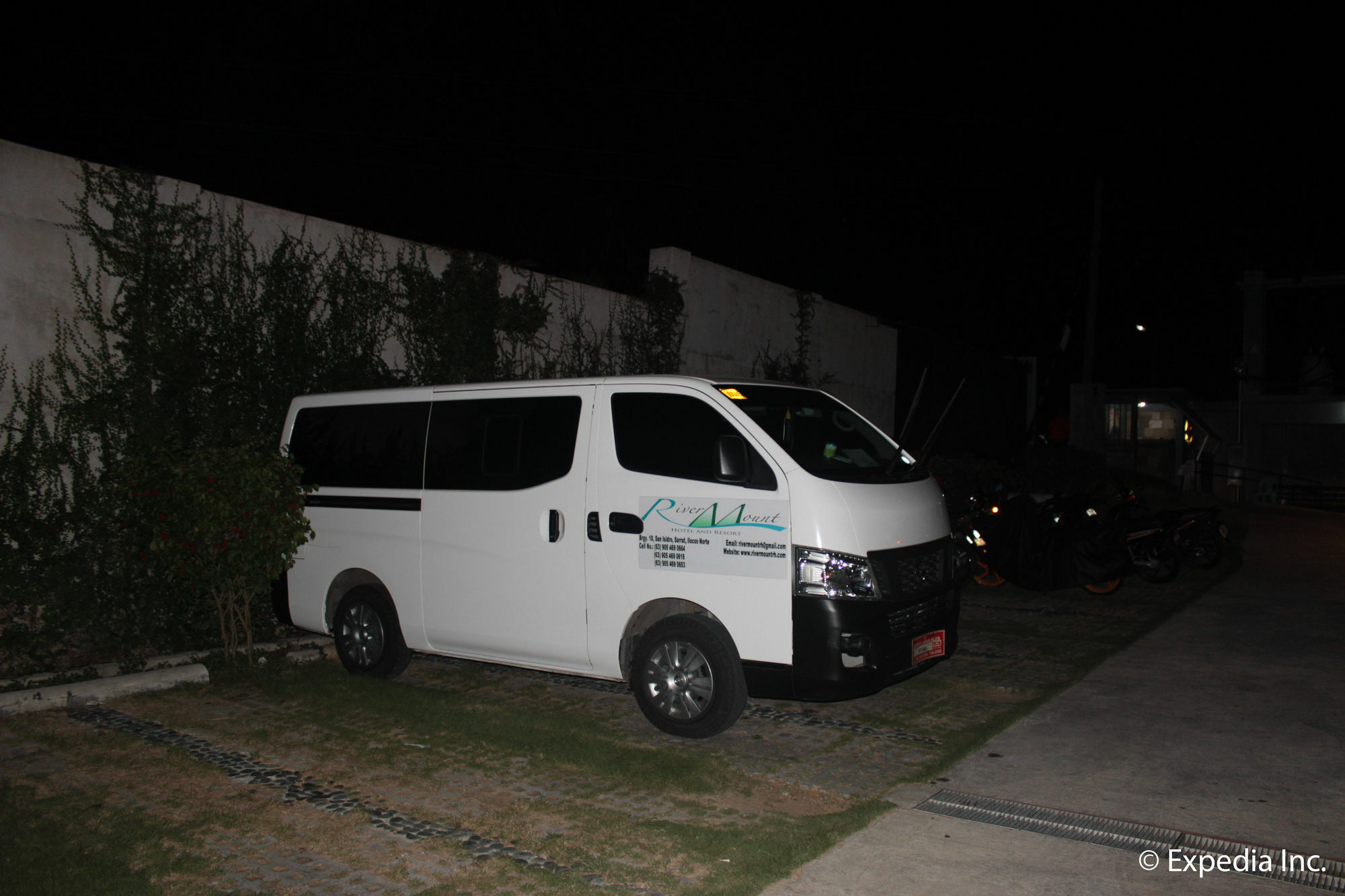 Rivermount Hotel And Resort Sarrat Exterior foto